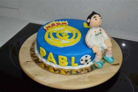 Mis Dulces Pinitos Tarta Real Madrid Y Cristiano Ronaldo