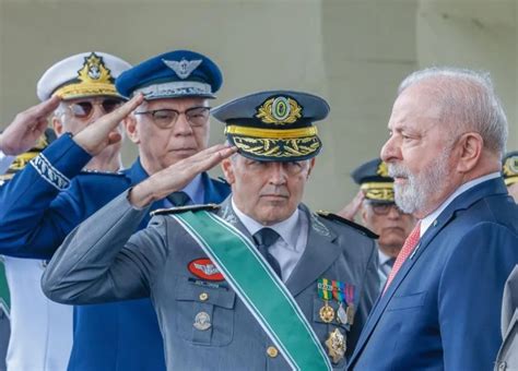 No Dia Do Exército General Tomás Paiva Pede Que Seus Comandados Respeitem As Instituições E A