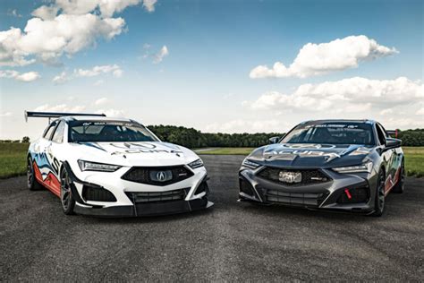 Acura Shows Off 2022 Mdx Type S As Tow Car For Pikes Peak Racers