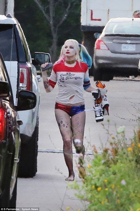 Margot Robbie Flashes Pert Derriere As Harley Quinn In Suicide Squad Harley Quinn Margot