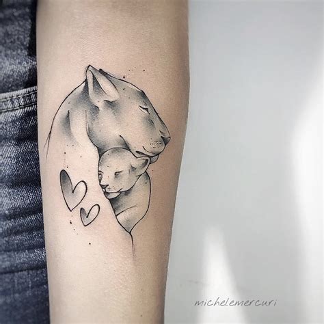 Tatuaje Leona Con Su Cachorro Por Michele Mercuri Tatuajes Para Mujeres
