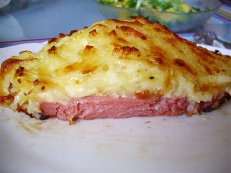Leberkäse unter Kartoffel Käsehaube Rezept