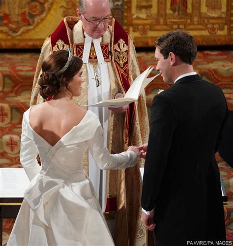 The low back feature on the dress was at the specific request of princess eugenie who had surgery aged 12 to correct scoliosis. Royal Wedding: Showing Back Scars, Princess Eugenie ...