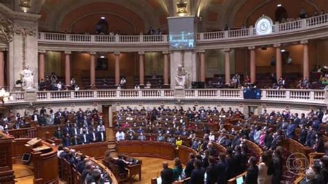 Portugueses Vão às Urnas Para Escolher Novo Parlamento Em Disputa