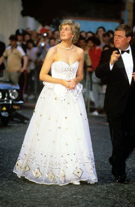 Pin By Carol Schwing On Diana Princess Diana Wedding Dresses Diana