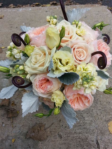 Elegant Rustic Brides Bouquet Of Juliet David Austin Roses Sahara