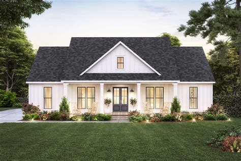 Modern Farmhouse Plan 1924 Square Feet 3 Bedrooms 25 Bathrooms