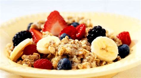 8 Ways To Eat A Healthy Breakfast With Oats Lifebeyondnumbers