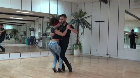 How To Dance Bachata Dominican Style Brewps