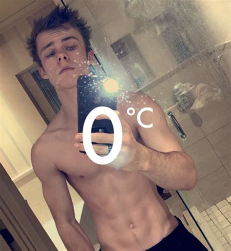 Nicholas Hamilton Shirtless And Sexy Selfie In The Mirror Gay Male