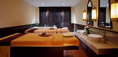 what are some good spas massage parlours in delhi that offer cross gender facility quora