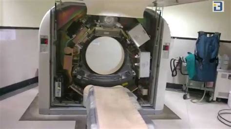 Doctors use ct scans (or cat scans) to look for broken bones, cancers, blood clots, and more. CT Scanner components inside the gantry - YouTube