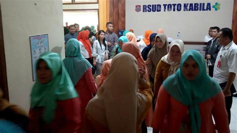 Dibawah ini telah kami sajikan informasi lowongan kerja lulusan sma smk d3 s1 s2 semua jurusan lowongan bank bumn cpns dan lowongan kerja di pemerintahan desa wonosobo. Gaji Cleaning Service Di Rumah Sakit - Sekitar Rumah