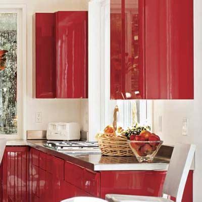 I am having my kitchen redecorated and i am having red gloss (dark red) drawers and caupboards. Kitchen Cabinet Painting Guide | High gloss kitchen ...
