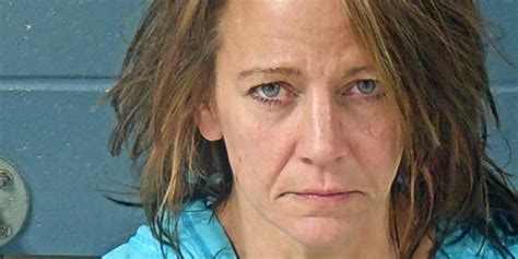 woman arrested on drug charges wbiw