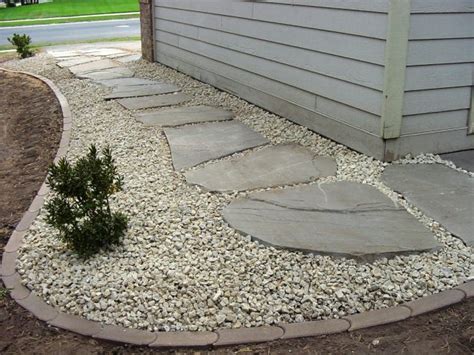 The average price for edging stones ranges from $400 to $800. 12 Attractive Garden Edging Ideas With River Stones That ...