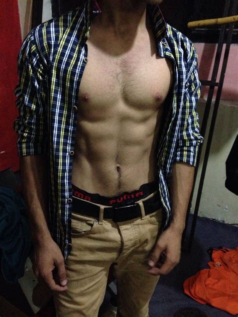 Pin By Shabaan Ahmad On Body Pictures Body Picture Crop Tops Fashion