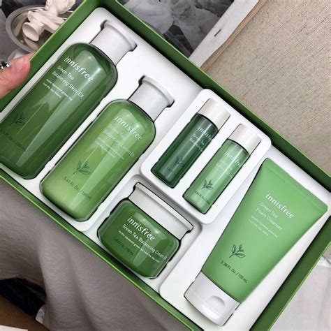 I am officially going crazy about innisfree. Innisfree Green Tea Balancing Skin Care Set | Shopee Malaysia