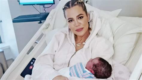 khloe kardashian admits she was depressed during son s pregnancy motherly