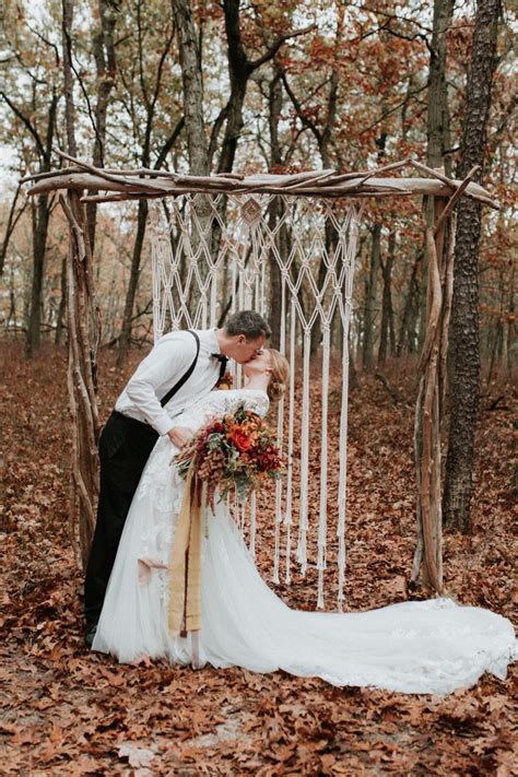 The Fall Color Palette Of This Frost Woods Park Wedding Inspiration