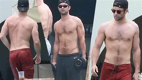 Hunk Alert Chace Crawford Flaunts Washboard Abs On Family Vacation In Mexico Sexy Pics