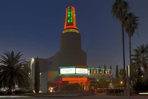 Tower Theatre Sacramento Hdr 5 Images Compiled With Cs2 Flickr