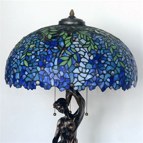 20 Inch Retro Blue Wisteria Tiffany Table Lamp