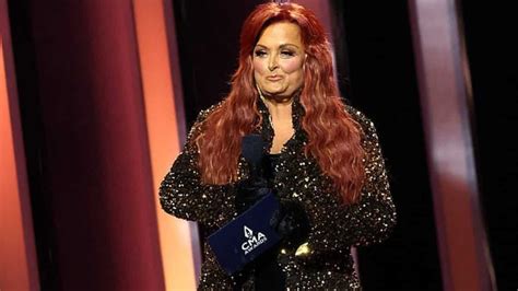 Cma 2022 Wynonna Judd Thanks Fans For Support After Mom Naomis Tragic