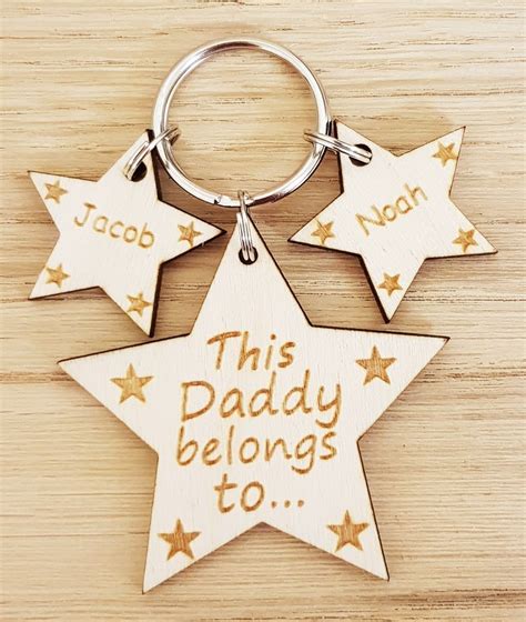 Personalised father's day gifts for grandad. Personalised Fathers Day Gift Wooden Keyring Daddy Grandad ...