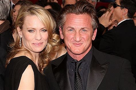 Aug 04, 2020 · let's just say that sean penn's wedding with leila george took place in a little bit of an untraditional way. Sean Penn calls off divorce from wife Robin - again - 3am ...