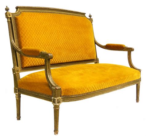 Das universalmöbelstück gibt es in den unterschiedlichsten varianten. Antikes französisches Gesso Sofa mit vergoldetem ...