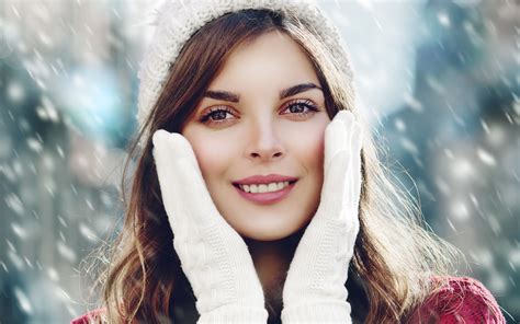 Download Wallpaper 1920x1200 Winter Woman Model Smile Gorgeous 16