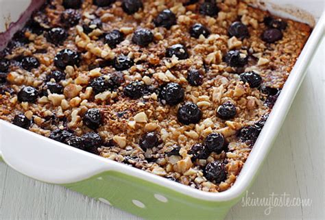 Baked oatmeal, baked oatmeal recipe, baked oatmeal with blueberries and bananas, baked oats, best baked oatmeal recipe. Baked Oatmeal with Blueberries and Bananas | Skinnytaste