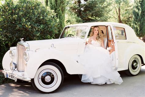 Rent this elegant 1954 Bentley with Vinty for your wedding or special