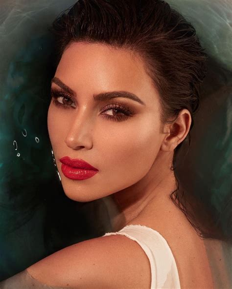 Kim Kardashian Seksi 22 Yeni Fotoğraflar çıplak ünlü
