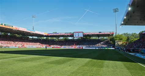 The fc union stadium is in east berlin. The stadium - Union in Englisch