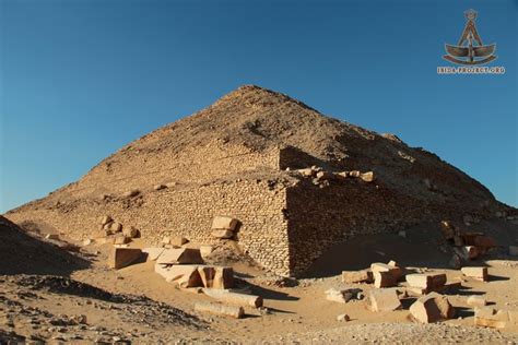 Saqqara The Pyramid Of Pepi Ii
