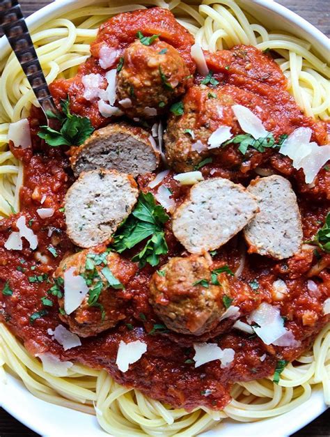Authentic Italian Meatballs In Sauce Recipe In 2020 Italian Recipes