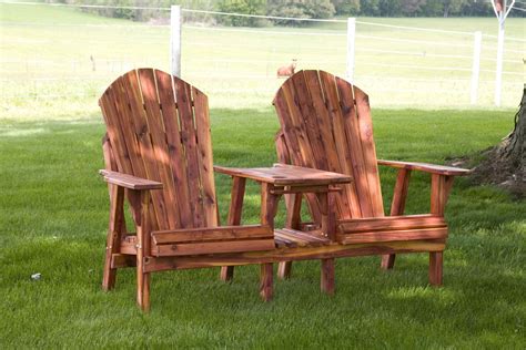 Most cedar garden furniture is made of western or red cedar or eastern white cedar. Cedar Lounge Chair Table Combo from DutchCrafters Amish ...