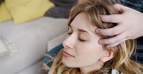 Head Massage Benefits For Headaches Migraine Stress More