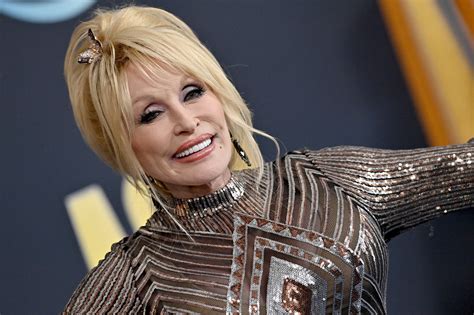 What Dolly Parton Thinks About Aging Now That Shes 77