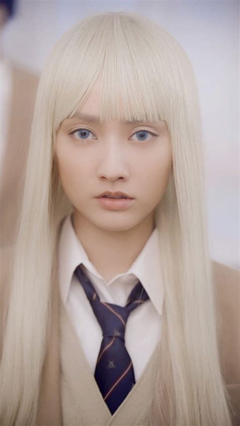 「vivi」専属モデル谷まりあ、『クロエの流儀』で連続ドラマ初主演 金髪碧眼の“サムライ女子高生”演じる モデルプレス