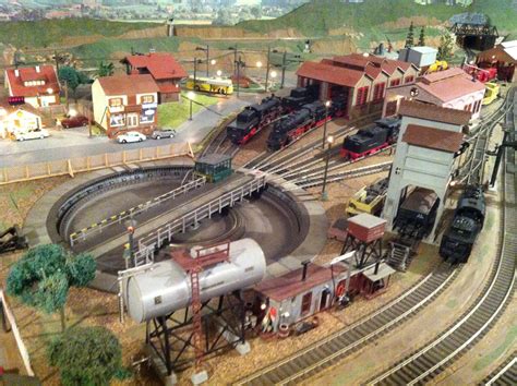 Each seating aisle was provided with its own exterior sliding door. Amazing Brazilian Model Train Layout