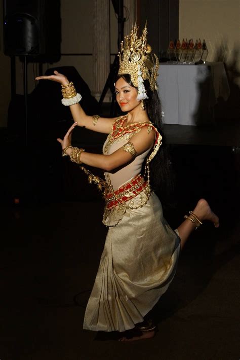 Apsara Cambodian Traditional Dance Lynn Johnson Cultural Dance Dance