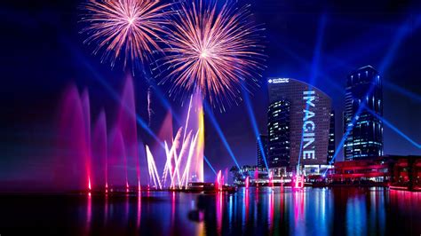 Watch The Fireworks In Dubai For The 49th Uae National Day 2020