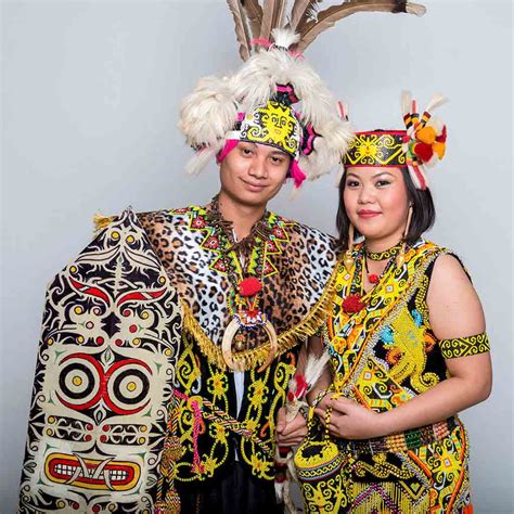 The orang ulu traditional costume design costume design. Sarawak Culture defined through traditional clothing ...