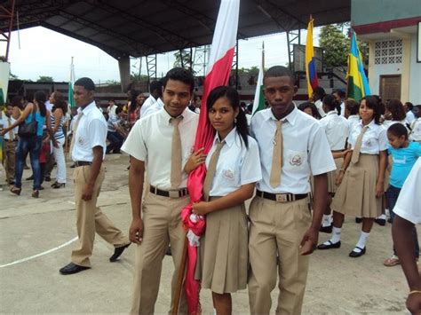 Video conmemorativo en honor al general josé de san martín, a 193 años de la creación de la bandera de la provincia de mendoza. Colegio Fiscomisional 10 de agosto: GALERIA DE IMAGENES