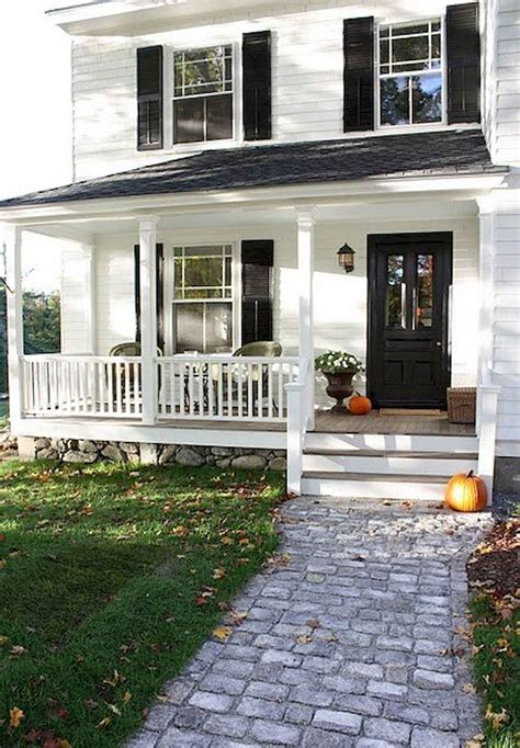 65 Stunning Farmhouse Porch Railing Decor Ideas 24