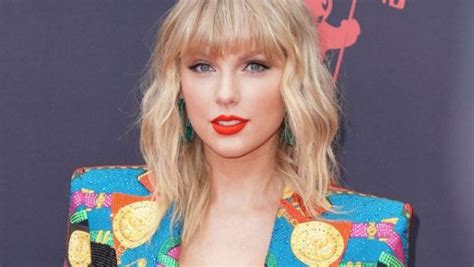 Taylor Swift Goes After Netflix For Lazy Deeply Sexist Joke On New