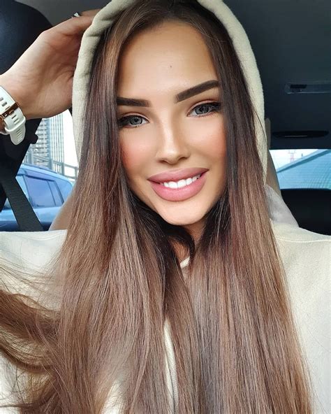 elizaveta berejnaya ha condiviso una foto su instagram Вся красота моих волос благодаря вам 💕